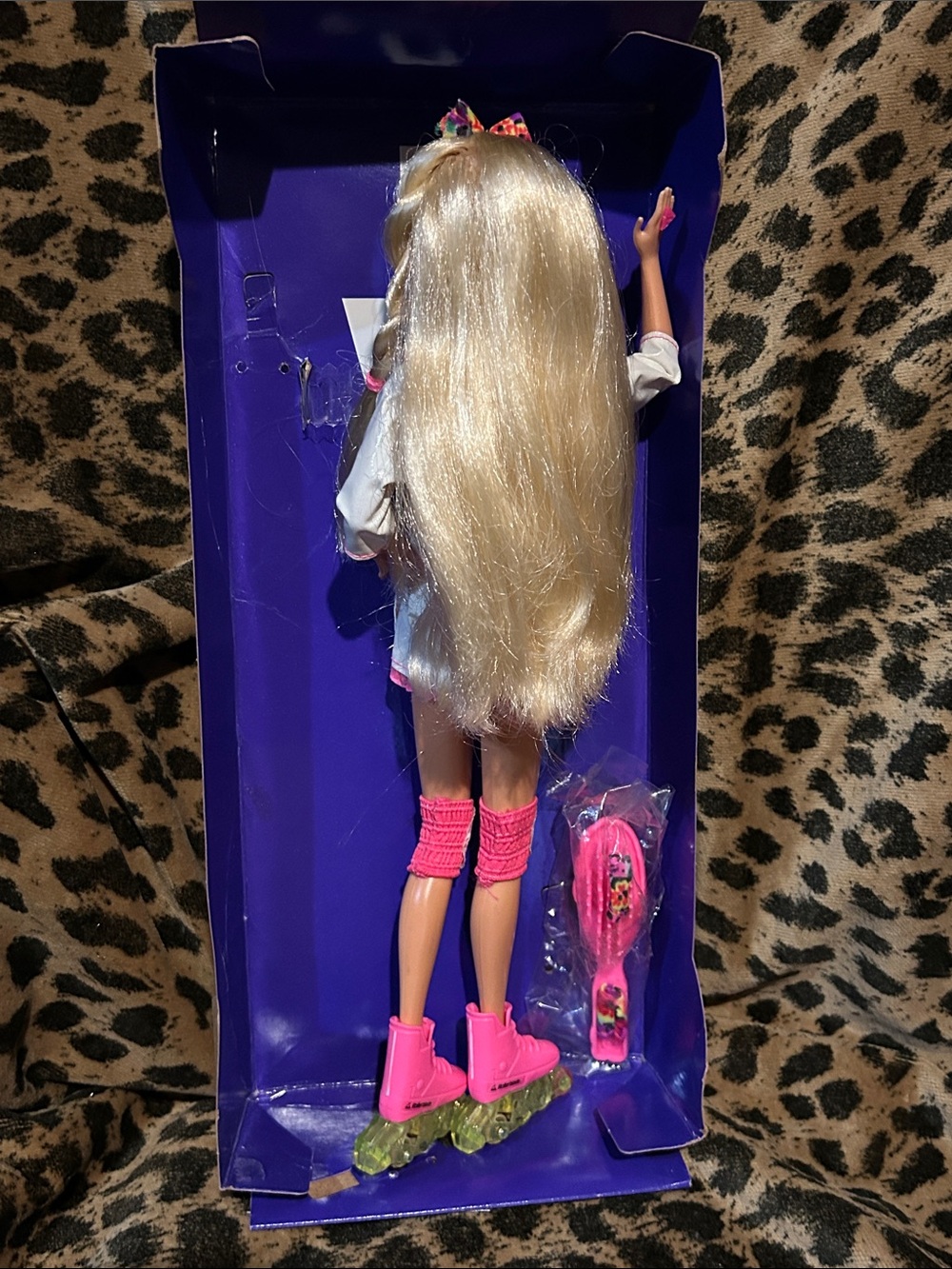 Roller Blade Barbie 1993 - Picture 4 of 16